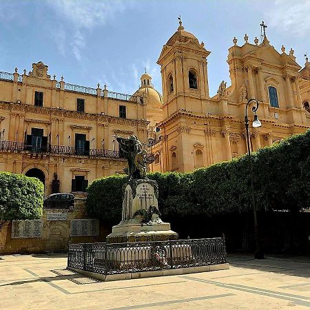 Apartmán Casa Landolina Noto Exteriér fotografie